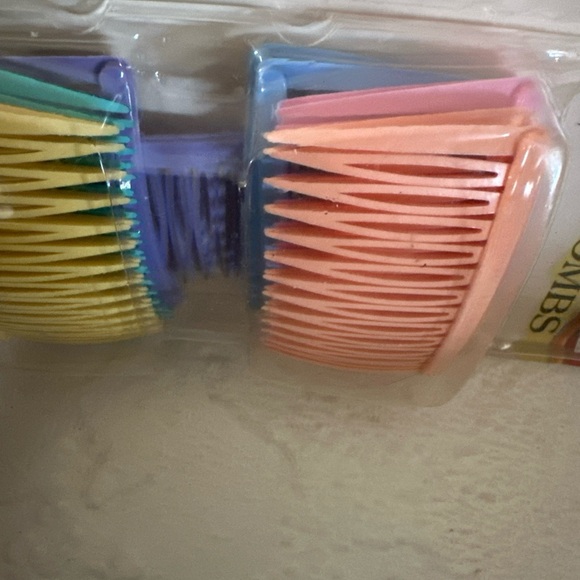 Vintage 1982 Goody Side Combs Multi Color - Picture 2 of 4